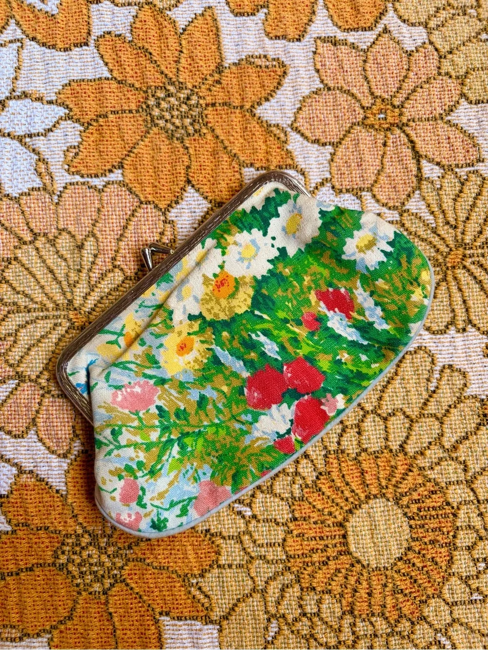 🌼🍒✨ Vintage 1960s Flower Power Coin Purse ✨🍒🌼